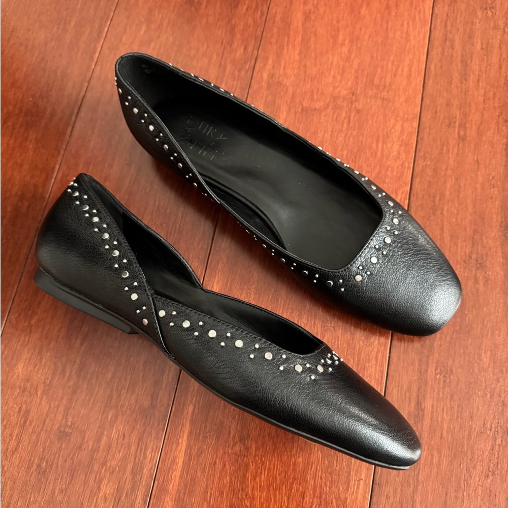 Naturalizer leather Cody studded Flats black arch support US 7 EU 37
